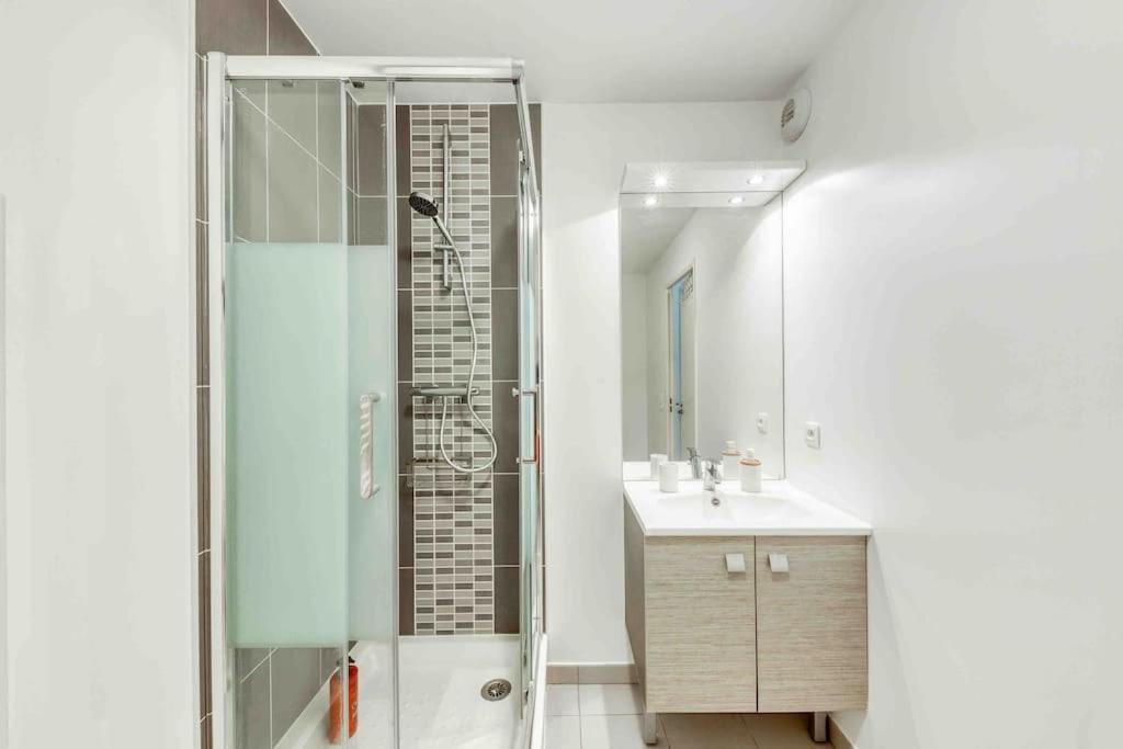 Appartement Moderne, Metro 7, Parking Et Jardin 빌쥐이프 외부 사진